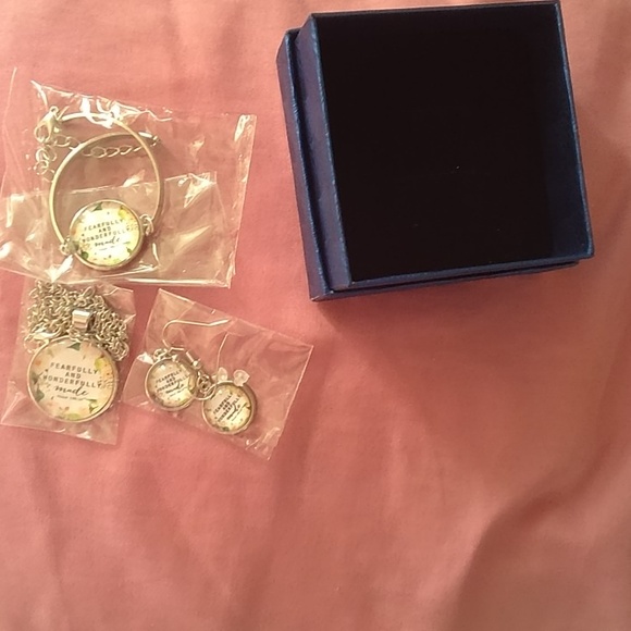 Brand new in package and box 3 piece jewelry set - Picture 2 of 2
